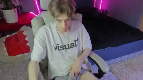 Kel online show from April 2026 08:17:01 PM