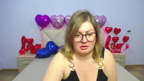 zannadreil online show from March 2025 11:00:02 PM