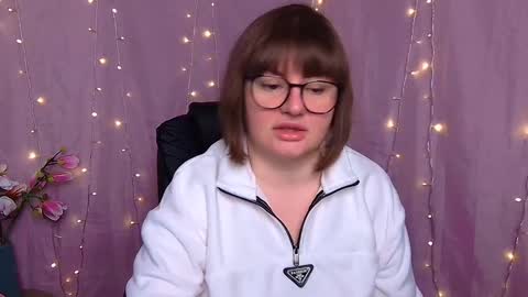 zannadreil online show from March 2026 07:10:02 PM