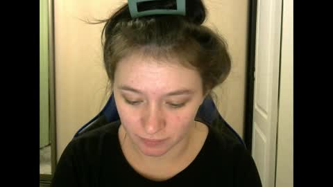 Snapshot of zara_golden chatting on December 2024 04:19:01 PM chaturcum online show from December 2024 04:19:01 PM