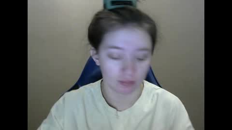 Snapshot of zara_golden chatting on January 2025 03:34:02 AM chaturcum online show from January 2025 03:34:02 AM