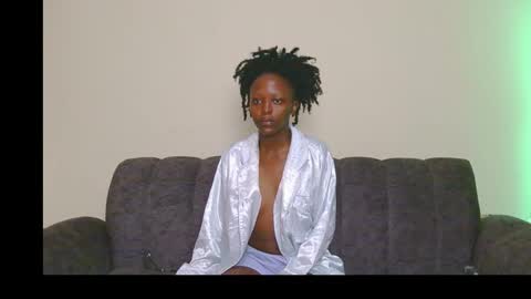 Snapshot of zara_lae chatting on December 2025 09:04:01 AM nicky online show from December 2025 09:04:01 AM