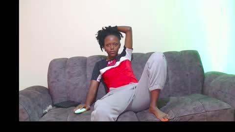 Snapshot of zara_lae chatting on December 2025 10:43:01 AM nicky online show from December 2025 10:43:01 AM