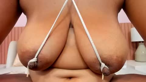 Snapshot of zara_lopez chatting on December 2025 07:43:02 PM zara lopez online show from December 2025 07:43:02 PM