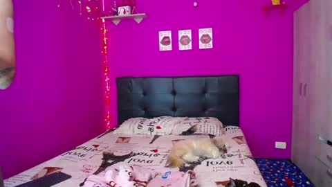 Snapshot of zara_tattoox chatting on December 2024 06:53:02 AM ZARA ANYELINA online show from December 2024 06:53:02 AM