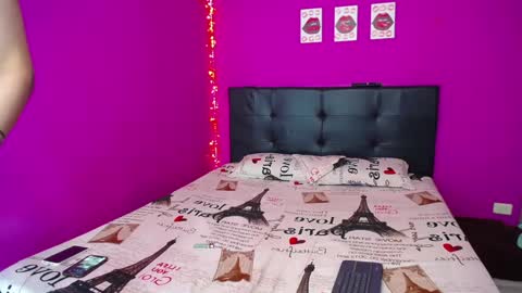 Snapshot of zara_tattoox chatting on January 2025 05:52:01 AM ZARA ANYELINA online show from January 2025 05:52:01 AM