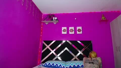 Snapshot of zara_tattoox chatting on February 2025 06:28:01 AM ZARA ANYELINA online show from February 2025 06:28:01 AM