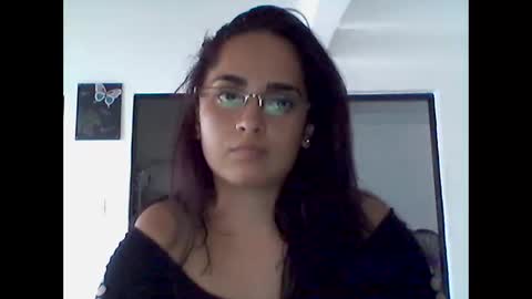 Snapshot of zaraa_lopez chatting on November 2025 08:30:01 PM zaraa_lopez online show from November 2025 08:30:01 PM