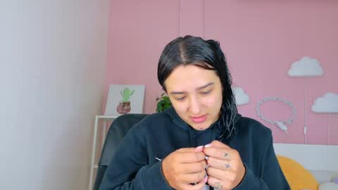 Snapshot of zaracole__ chatting on April 2026 10:35:02 AM Z A R A online show from April 2026 10:35:02 AM