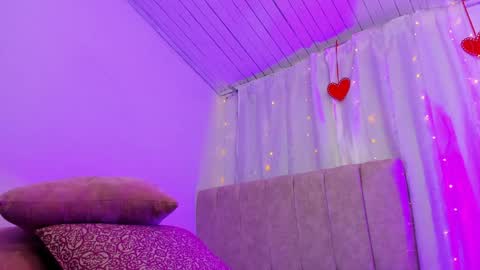 Zara . online show from February 2025 12:36:02 PM