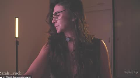 Snapshot of zarahlynch chatting on April 2026 12:33:01 AM Miss Lynch Next show 2911 online show from April 2026 12:33:01 AM