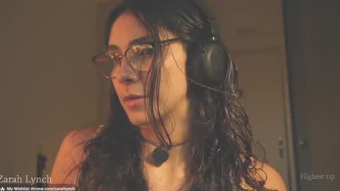 Snapshot of zarahlynch chatting on April 2026 11:11:02 PM Miss Lynch Next show 2911 online show from April 2026 11:11:02 PM