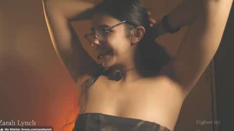 Snapshot of zarahlynch chatting on April 2026 01:52:02 AM Miss Lynch Next show 2911 online show from April 2026 01:52:02 AM