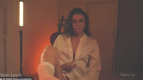 Snapshot of zarahlynch chatting on April 2026 02:20:01 AM Miss Lynch Next show 2911 online show from April 2026 02:20:01 AM