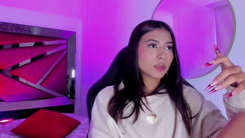 Zara Lim  online show from December 2024 03:21:01 PM