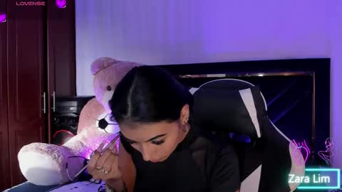 Zara Lim  online show from September 2025 09:47:02 PM