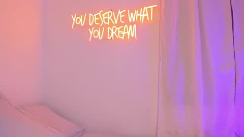   online show from February 2025 08:33:02 PM