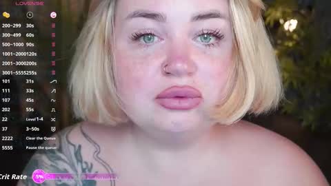 Lola online show from October 2025 07:41:01 AM