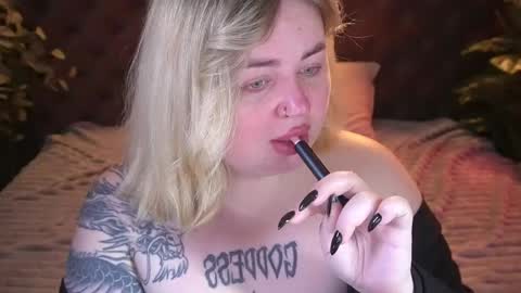 Lola online show from April 2026 08:22:01 PM