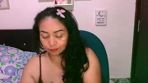 Snapshot of zaray_45bella chatting on March 2026 10:35:01 PM zaray online show from March 2026 10:35:01 PM