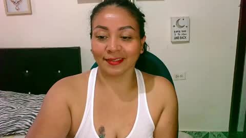Snapshot of zaray_45bella chatting on April 2026 09:26:01 PM zaray online show from April 2026 09:26:01 PM