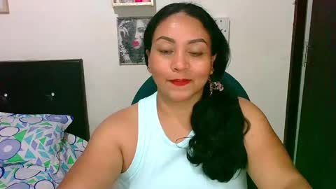 Snapshot of zaray_45bella chatting on April 2026 09:37:02 PM zaray online show from April 2026 09:37:02 PM