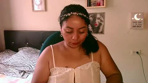 Snapshot of zaray_45bella chatting on May 2026 09:24:02 PM zaray online show from May 2026 09:24:02 PM