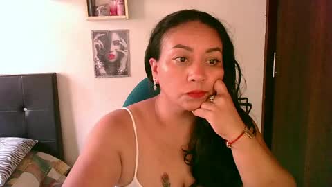 Snapshot of zaray_45bella chatting on May 2026 06:03:01 PM zaray online show from May 2026 06:03:01 PM