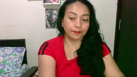 Snapshot of zaray_45bella chatting on June 2026 09:42:02 PM zaray online show from June 2026 09:42:02 PM