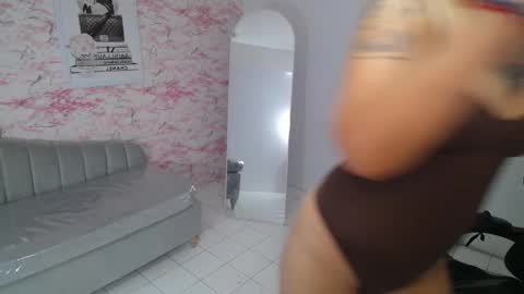 Isabella online show from January 2026 12:43:01 PM