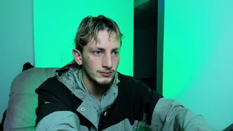 Snapshot of zarcoox chatting on April 2026 03:12:01 AM Zarcoo online show from April 2026 03:12:01 AM