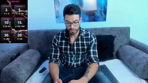 Zarek online show from October 2025 07:25:02 PM