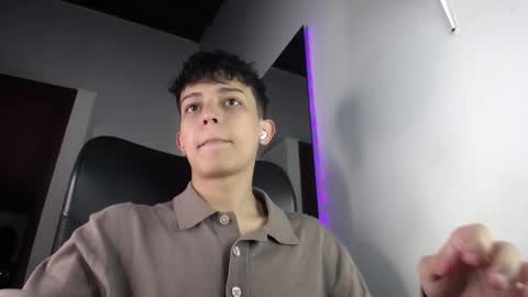 Snapshot of zarekneo chatting on October 2025 07:33:01 PM Zarek online show from October 2025 07:33:01 PM