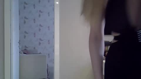 Zarina Swift online show from March 2025 12:06:02 PM