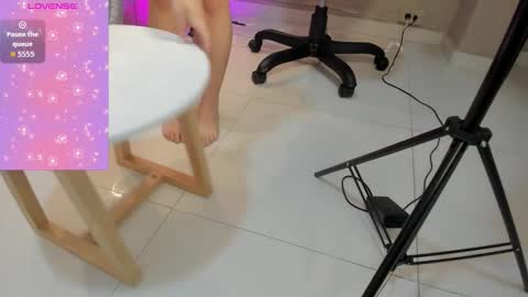 Zary online show from November 2025 12:55:01 PM