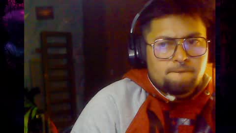 Snapshot of zatiro992 chatting on April 2026 01:42:02 AM Zatth online show from April 2026 01:42:02 AM