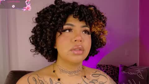 zaya_1 online show from January 2026 01:04:01 PM