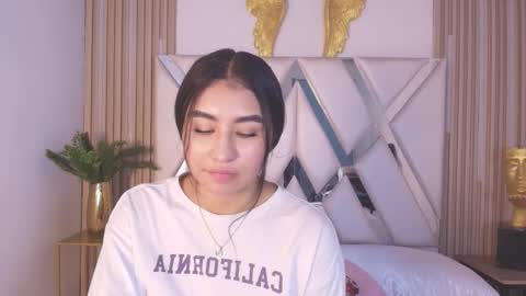  Zayda  online show from October 2025 03:11:02 PM