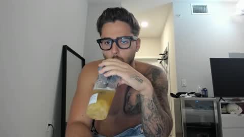 Snapshot of zaylanez chatting on November 2025 03:37:02 AM Zay lanez online show from November 2025 03:37:02 AM