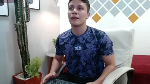 Snapshot of zayn_clausen chatting on April 2026 06:01:02 PM zayn_clausen online show from April 2026 06:01:02 PM