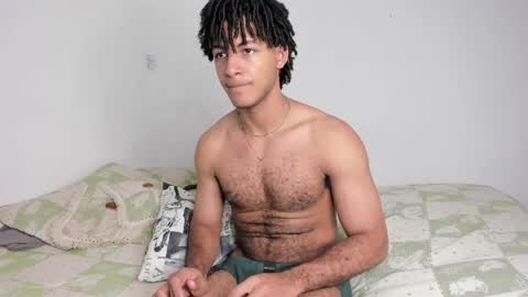 Snapshot of zayn_moreno chatting on April 2026 08:25:02 PM zayn 3 online show from April 2026 08:25:02 PM