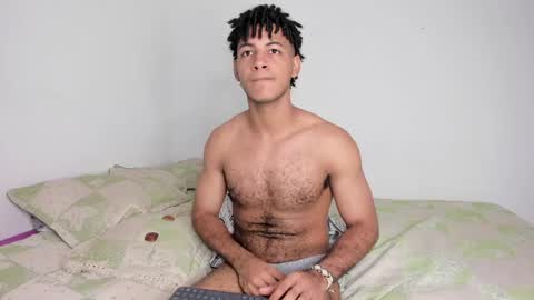 Snapshot of zayn_moreno chatting on April 2026 09:45:01 PM zayn 3 online show from April 2026 09:45:01 PM