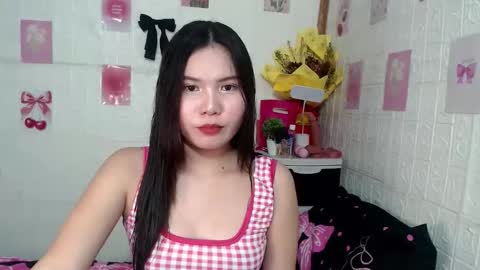 Snapshot of zayneyumi chatting on November 2025 03:49:02 AM Yumi online show from November 2025 03:49:02 AM