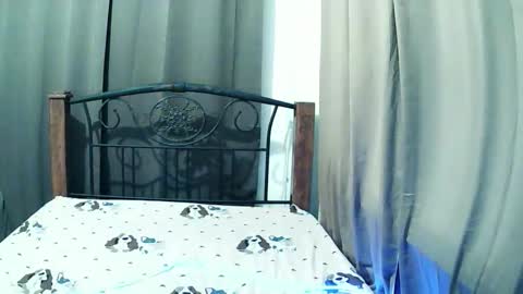 zeah_rev21 online show from May 2026 05:19:02 PM