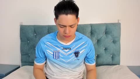 Snapshot of zeeus12 chatting on January 2025 12:31:01 PM Zeus online show from January 2025 12:31:01 PM