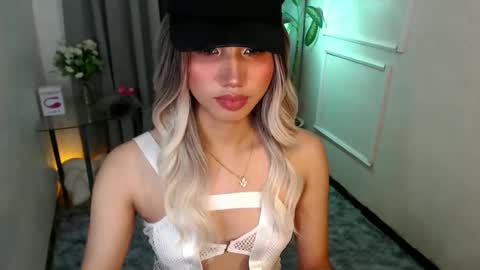 Snapshot of zelainalovetocum chatting on February 2025 06:37:02 PM zelainalovetocum online show from February 2025 06:37:02 PM
