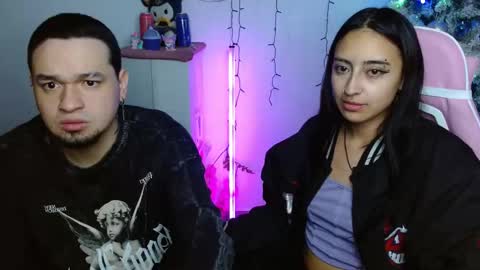 Zelda And Kuro online show from November 2025 05:10:01 AM