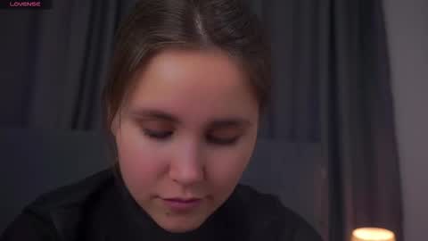 Snapshot of zeldaes chatting on January 2026 01:30:01 AM Emilia online show from January 2026 01:30:01 AM