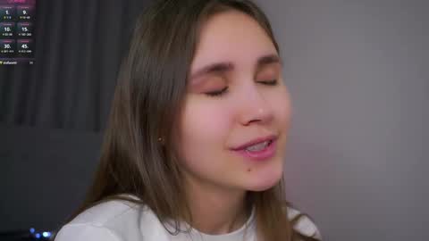 Snapshot of zeldaes chatting on January 2026 01:08:02 AM Emilia online show from January 2026 01:08:02 AM