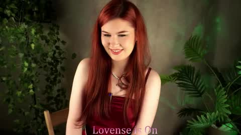 Snapshot of zeldaes chatting on April 2026 01:53:02 PM Emilia online show from April 2026 01:53:02 PM